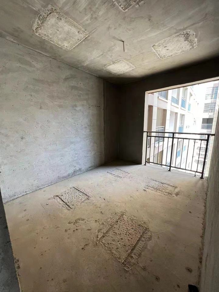 山水藍(lán)天法拍房二期19#、20#棟1304號(hào)