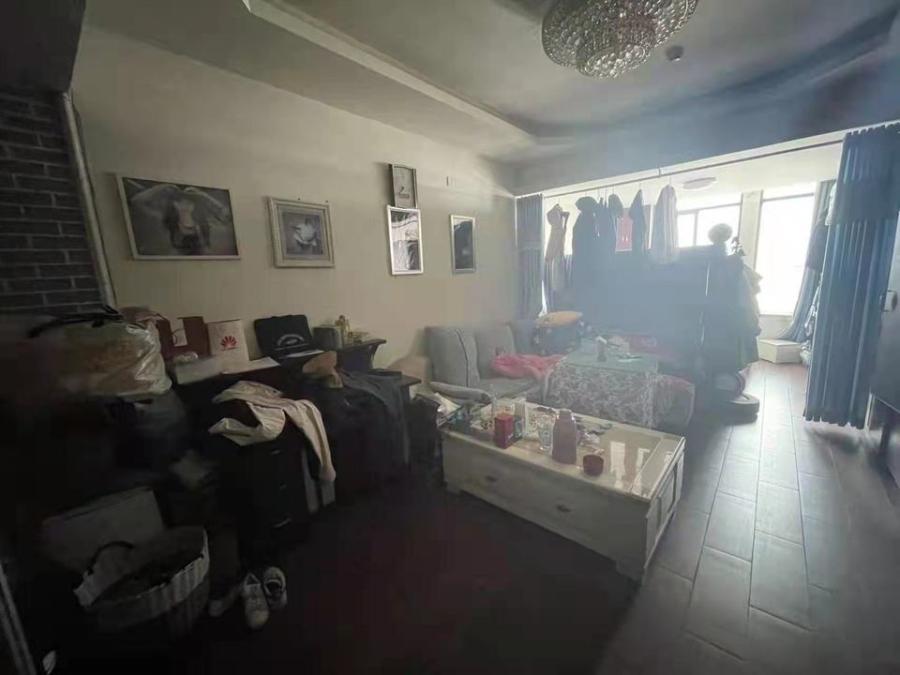 融圣國(guó)際公寓法拍房8、9棟2109房