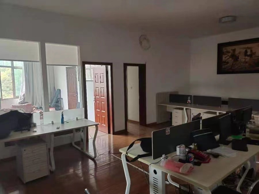 望城坡青山集鎮(zhèn)排山大道房屋法拍房一層、三層、四層及閣樓