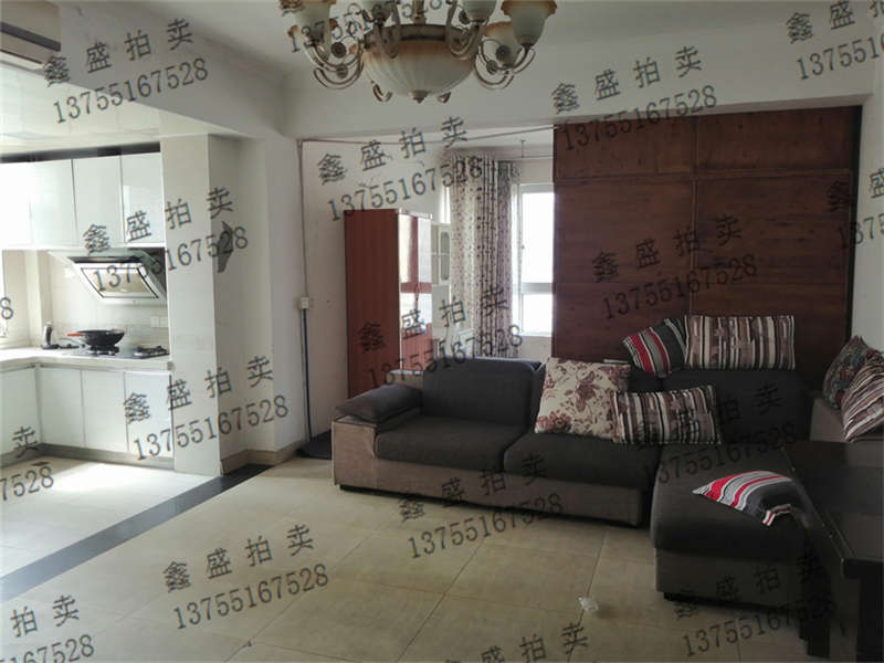 草莓街區(qū)法拍房金蟾宮公寓樓棟1214號(hào)房及室內(nèi)物品