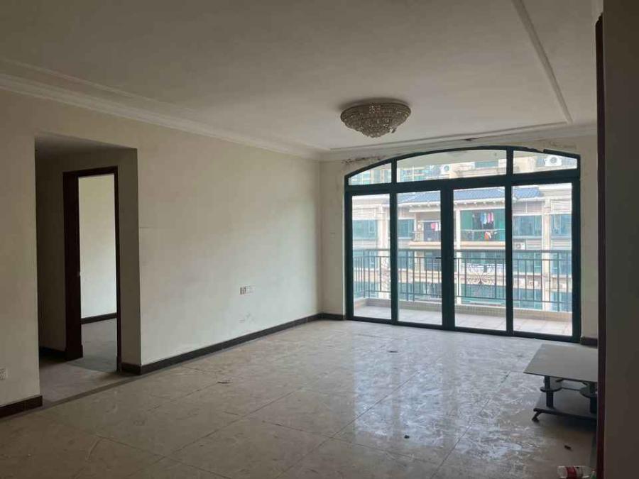 恒大名都法拍房5、6、7棟1801室