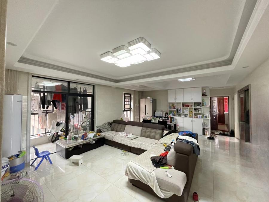 金澤園小區(qū)法拍房二期2、3棟608室