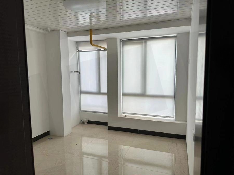 中建偶寓（中建芙蓉嘉苑）法拍房22、23、27棟376號(hào)房及屋內(nèi)兩臺(tái)空調(diào)