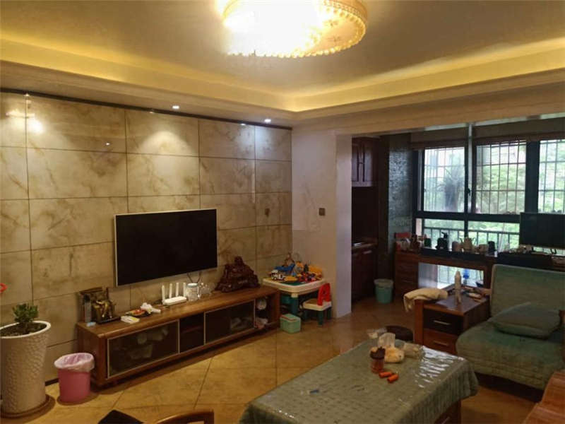 三一街區(qū)法拍房三期A區(qū)19、20棟402室