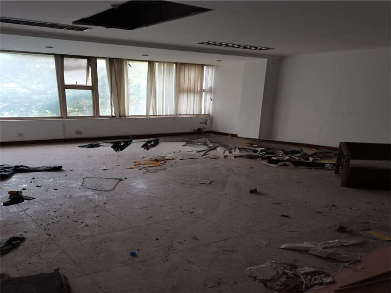 梓園路428號法拍房1棟303房，304房，305房