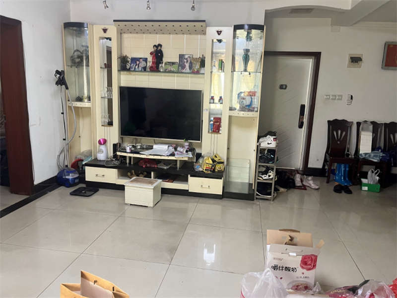 中南汽車世界K小區(qū)法拍房K03、K04棟312室