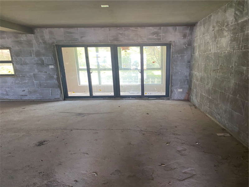 朗詩(shī)麓島（湘雅溫泉鄉(xiāng)村公寓）法拍房二期1棟102室