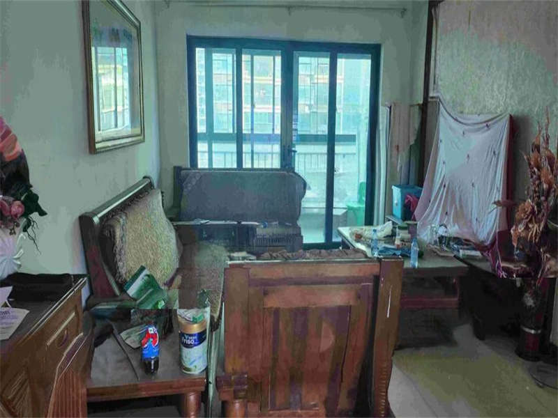 恒大綠洲法拍房6、7、8棟1604號(hào)