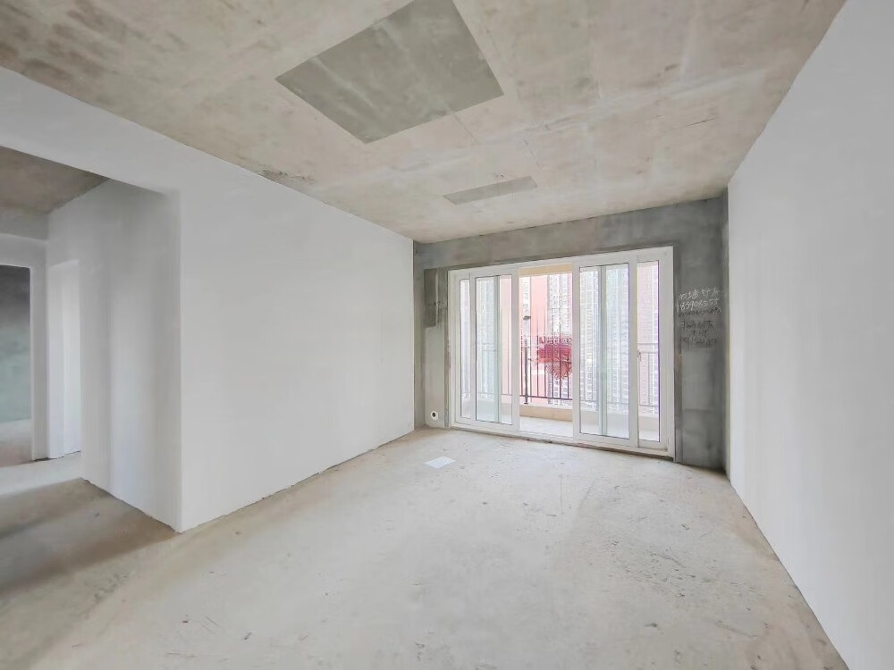 保利香檳國(guó)際法拍房D5-2棟1802號(hào)