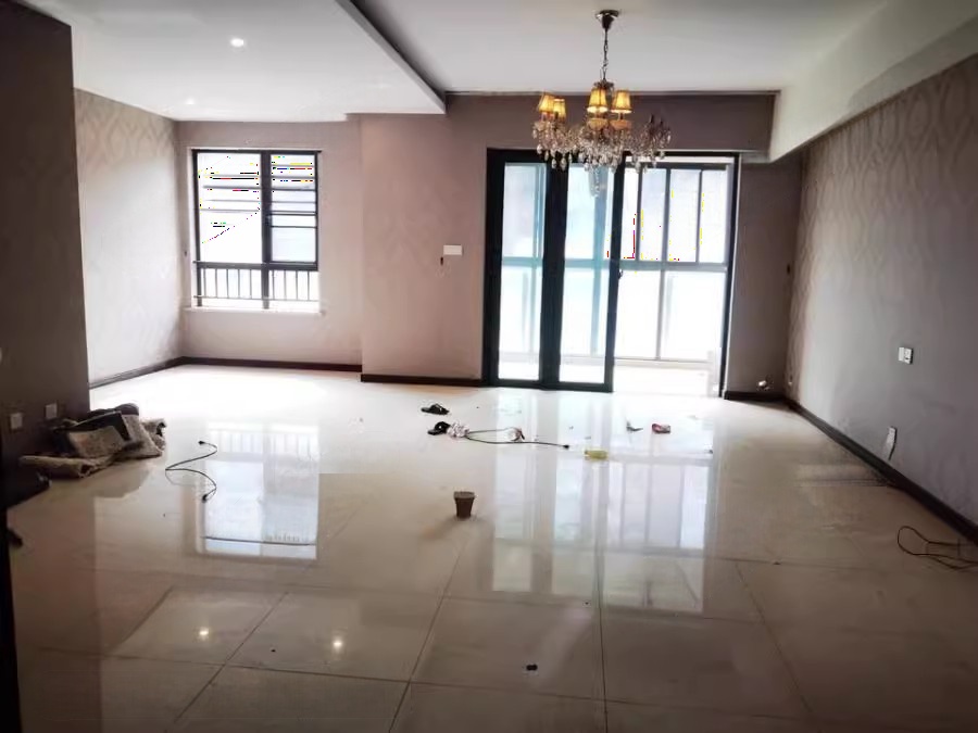 綠地公館（綠地名?。┓ㄅ姆?棟301房